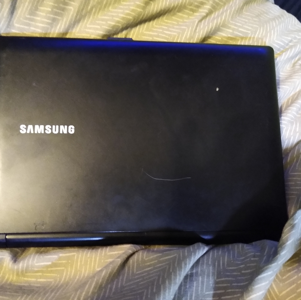 Samsung Notebook n145 - Picture 4 of 6